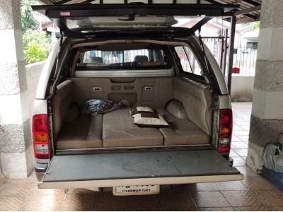 2004 TOYOTA HILUX VIGO 3.0G 4 ประตู เกียร์ออโต้ รูปที่ 3