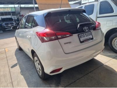 TOYOTA YARIS 1.2 ENTRY CC. ปี 2020 สี ขาว เกียร์ Auto รูปที่ 3