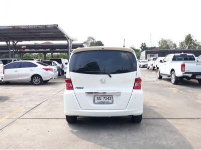 HONDA FREED 1.5 SE CC. ปี 2012 สี ขาว เกียร์ Auto รูปที่ 3