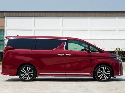 2021 TOYOTA ALPHARD 2.5 SC Package สีแดง ใหม่กริ๊บ รูปที่ 3