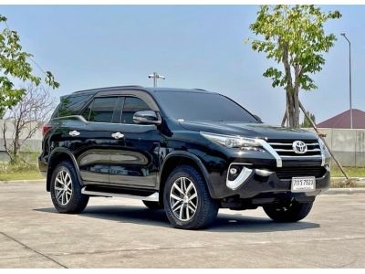 2017 TOYOTA FORTUNER 2.4 V 4WD เครดิตดีฟรีดาวน์ รูปที่ 3