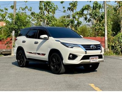 2017 TOYOTA FORTUNER 2.8 TRD Sportivo เครดิตดีฟรีดาวน์ รูปที่ 3