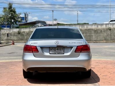 2013 Mercedes-Benz E300 Bluetec Hybrid ลดราคาพิเศษสุด รีบจองด่วนจ้า (ติดต่อเซลล์น้ำฝ่ายขายโดยตรงไม่ใช่นายหน้าค่า) รูปที่ 3