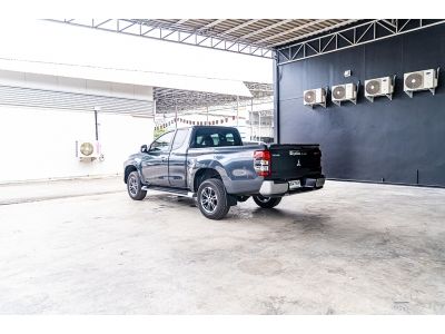 MITSUBISHI TRITON MEGA CAB 2.4 GT PLUS CC. ปี 2020 สี เทา เกียร์ Manual รูปที่ 3