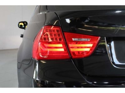 BMW 320I SE V-SHAPE E90 LCI AT ปี2011 ราคา 539,000 บาท รูปที่ 3