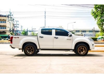 Isuzu D-Max 3.0z  PRESTIGE  4DR 4WD AT 2014 รถบ้านสวยกริบ รูปที่ 3