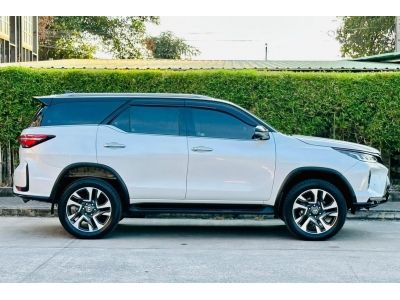 Toyota Fortuner 2.4 Legerder ปี 2021 รูปที่ 3