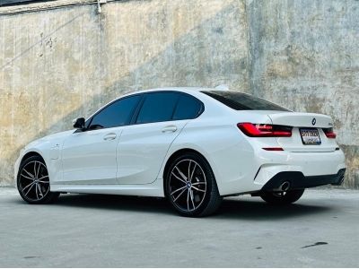 BMW 330e M Sport Plug-in Hybrid ปี 2021 รูปที่ 3