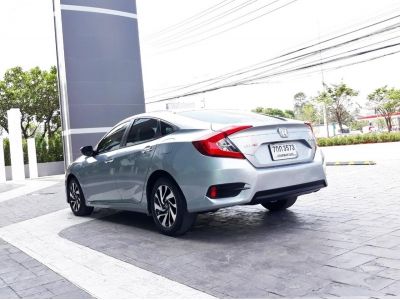 HONDA CIVIC 1.8 EL (FC) CC. ปี 2017 สี เงิน เกียร์ Auto รูปที่ 3