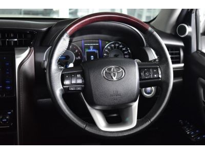 TOYOTA FORTUNER 2.4 V ปี 2019 ไมล์ 65,xxx km. รูปที่ 3