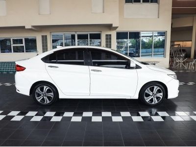 2015 Honda CITY 1.5 SV i-VTEC รถเก๋ง 4 ประตู ออกรถ9บาท รูปที่ 3