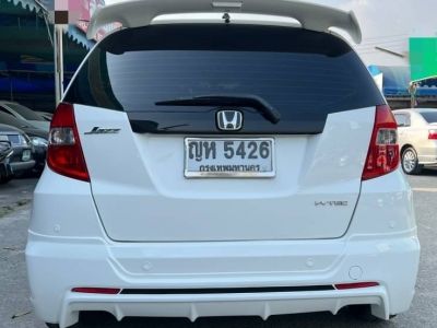 HONDA JAZZ 1.5S ปี2012 เบนซินLPG สีขาว รูปที่ 3