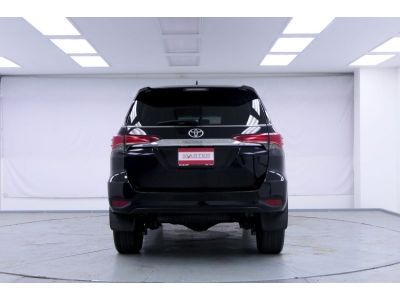 TOYOTA FORTUNER 2.4V 2WD เกียร์AT ปี18 รูปที่ 3