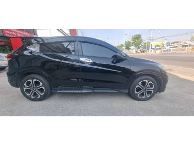 Honda HR-V 1.8 E Limited รุ่นปี 2017 ออกรถ  2018  วิ่ง 11X,XXX ขาย 550,000 บาท มือเดียว เจ้าของใช้เอง เช็คศูนย์ตลอด เช็คประวัติได้  แถม ป.1ซ่อมห้าง หมด มค.67  สนใจติดต่อ 0815327294 รูปที่ 3