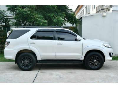 TOYOTA FORTUNER 3.0 V 2wd 2015 รูปที่ 3