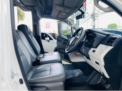 2020 Toyota Commuter 2.8 VIP เกียร์ออโต้ AT เครดิตดีจัดได้ 1 ล้านบาท รูปที่ 3