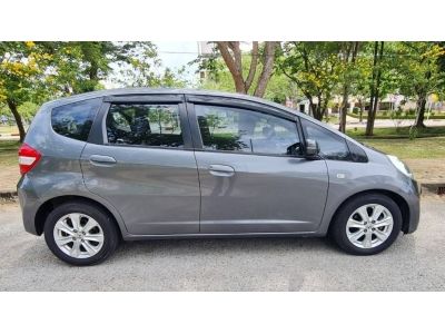 ขาย Honda JAZZ 1.5 V i-VTEC ปี2012 ไมล์น้อย  รถบ้านมือเดียว ใช้แค่ขับส่งรับลูกระยะทางใกล้ๆ เลขไมล์ 57,686 ไมล์  สภาพยอดเยี่ยม รูปที่ 3