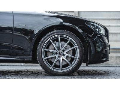 Mercedes-Benz E300e AMG Dynamic Plug-in Hybrid (Facelift) ปี 2022 ไมล์ 17,xxx Km รูปที่ 3