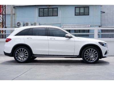 Mercedes-Benz GLC250d AMG ปี 2017 ไมล์ 82,xxx Km รูปที่ 3