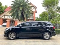 KIA GRAND CARNIVAL 2.2 EX  รถปี2020 จดปี2021 สีดำ รูปที่ 3