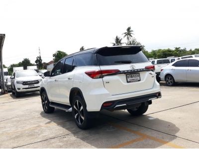 ปี 2019 TOYOTA FORTUNER 2.8 V 4WD CC. รูปที่ 3