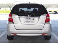 HONDA JAZZ 1.5V เกียร์ออโต้ สีบรอนเงิน MY2013 รูปที่ 3