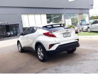 ปี 2018 TOYOTA C-HR 1.8 ENTRY CC. สี ขาว เกียร์ Auto รูปที่ 3