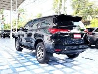 TOYOTA FORTUNER 2.4V 4WD เกียร์AT ปี18 รูปที่ 3