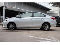 โตโยต้าชัวร์ ฟรีดาวน์ ผ่อน 6xxx บาท Toyota Vios 1.5 E A/T ปี 17 รูปที่ 3