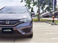 2015 Honda JAZZ 1.5 VPLUS iVTEC รถเก๋ง 5 ประตู รถบ้านมือเดียว ไม่ผิดหวังแน่นอน รูปที่ 3