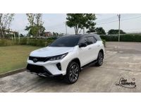 Fortuner Legender 2.8 ปี2022 ขับ2ล้อ ไมล์16,000km รูปที่ 3