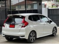 Honda JAZZ 1.5 TOP RS ปี2018 วิ่ง 20,000 KMแท้ รูปที่ 3