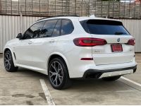 BMW X5 xDrive45e M Sport  ปี 2021  สีขาว รูปที่ 3