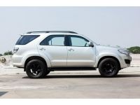 TOYOTA Fortuner 3.0V A/T ขับ 2 ปี 2013 ไมล์ 202,xxx Km รูปที่ 3