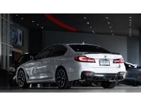 2022 BMW 530e 2.0 M Sport รถเก๋ง 4 ประตู รถบ้านแท้Warrranty ยาวไปถึงปี 2026 จองด่วนที่นี่ รูปที่ 3
