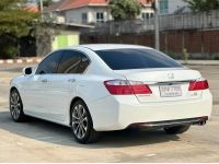 HONDA ACCORD 2.4TECH สีขาวมุก เกียร์ A/T 2013 รูปที่ 3