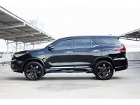 TOYOTA Fortuner TRD Sportivo 2.8Trd 4x4 Blacktop ปี 2017 รูปที่ 3