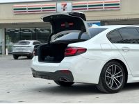 BMW Series 5 520d M Sport LCI ปี 2021 รูปที่ 3