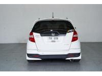 HONDA JAZZ 1.5 V MODULO AT ปี 2013 จด 2014 สีขาว รูปที่ 3