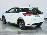 2021 Toyota YARIS 1.2 Sport รถเก๋ง 5 ประตู ออกรถ 0 บาท ไมล์น้อย 3 หมื่นโลแท้ ฟรีดาวน์ รูปที่ 3