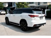 2019 TOYOTA FORTUNER 2.8 TRD 4WD ขายสดเท่านั้น รูปที่ 3