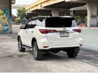 Toyota Fortuner 2.4V 2WD ปี2020 รูปที่ 3