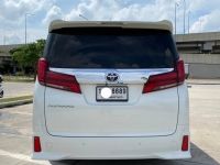 Toyota Alphard SC Package รถออกปลายปี 2020 แท้ สีขาว ออฟชั่นล้นๆ มือเดียว เพิ่มฉากกั้นโซน VIP มูลค่า 2 แสนกว่า รูปที่ 3