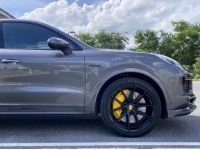 Porsche Cayenne Coupe 3.0 Plugin Hybrid (AAS) 2022 สีเทา รูปที่ 3