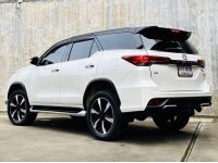 2020 Toyota Fortuner 2.8 TRD Sportivo 4WD AT Black Top รูปที่ 3