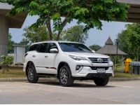 TOYOTA FORTUNER 2.4V 2WD ปี จด 2017 สภาพสวย รูปที่ 3