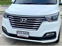 2018 HYUNDAI H-1 2.5 GRAND STAREX VIP รถบ้านมือเดียวป้ายแดง รูปที่ 3