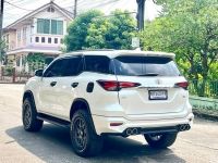 TOYOTA FORTUNER 2.8 V 4WD ปี 2017 เกียร์ A/T รูปที่ 3