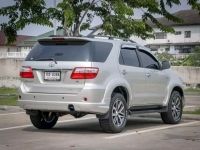 TOYOTA FORTUNER 3.0 V 2WD เกียร์ออโต้ ปี 2010 รูปที่ 3