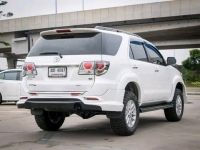 TOYOTA FORTUNER 3.0 V 4WD เกียร์ออโต้ ปี 2012 รูปที่ 3